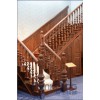 复式房装修中，实木楼梯会成为一道亮丽的风景线